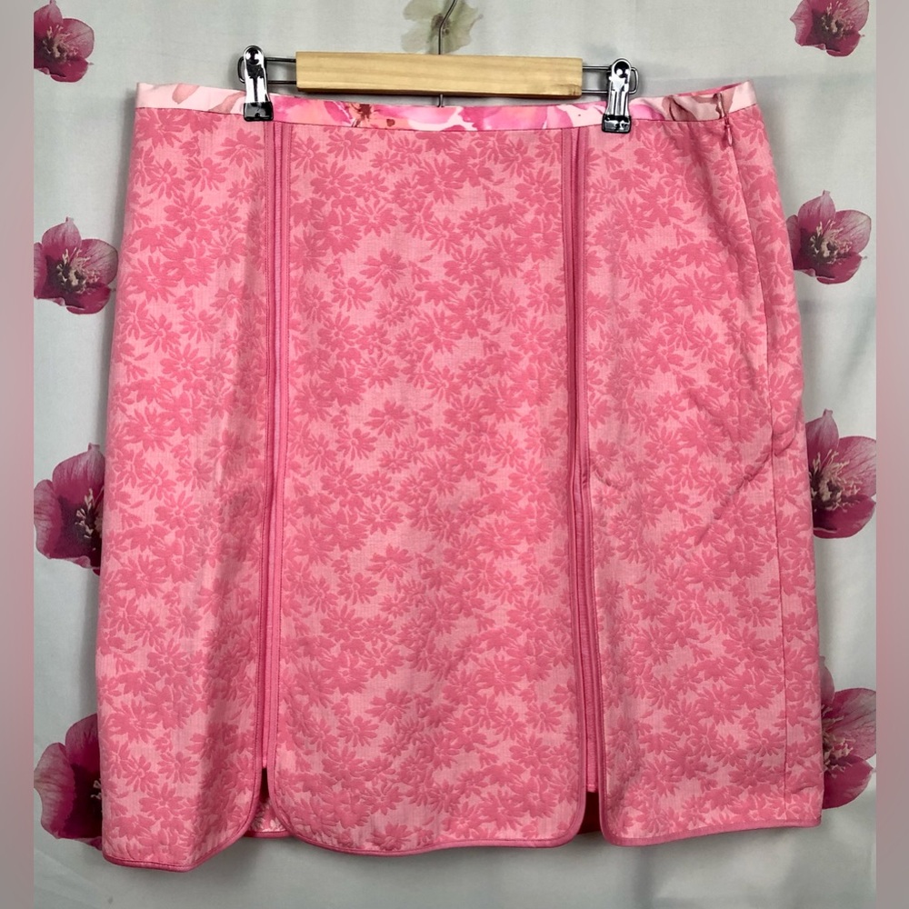 Bandolino Pink Daisy Damask Jacquard W/ Pipping Skirt size 18W Floral L…